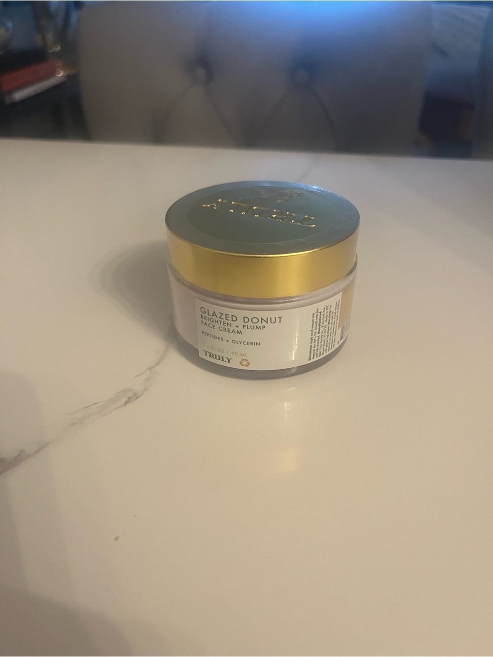TRULY Glazed Donut Face Cream with Gold Lid